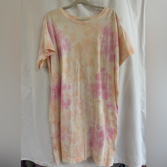 Dresses & Skirts - Loose vintage Tie-Dye T-Shirt Shift Dress Pink and Orange boho style